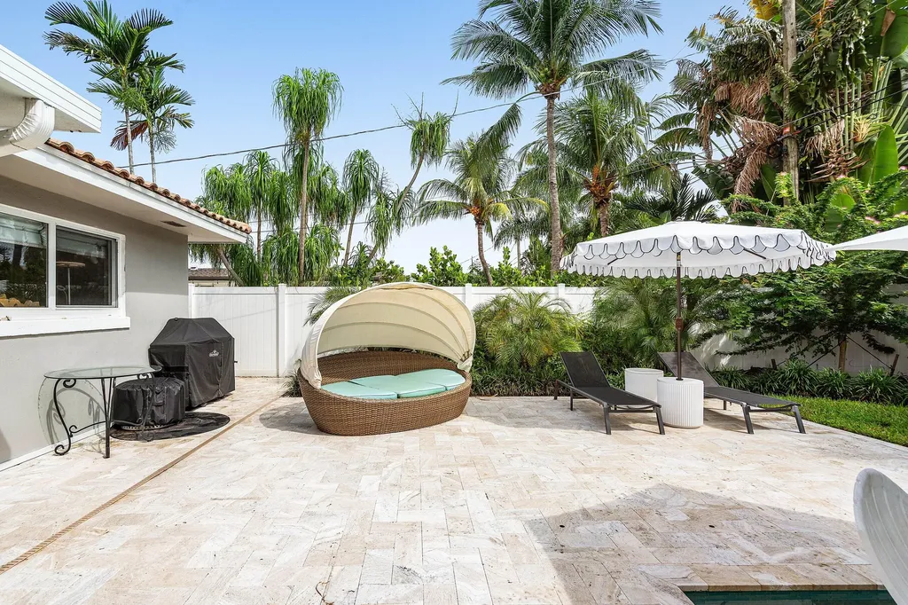 2810 SW 5th Street Boynton Beach FL 33435