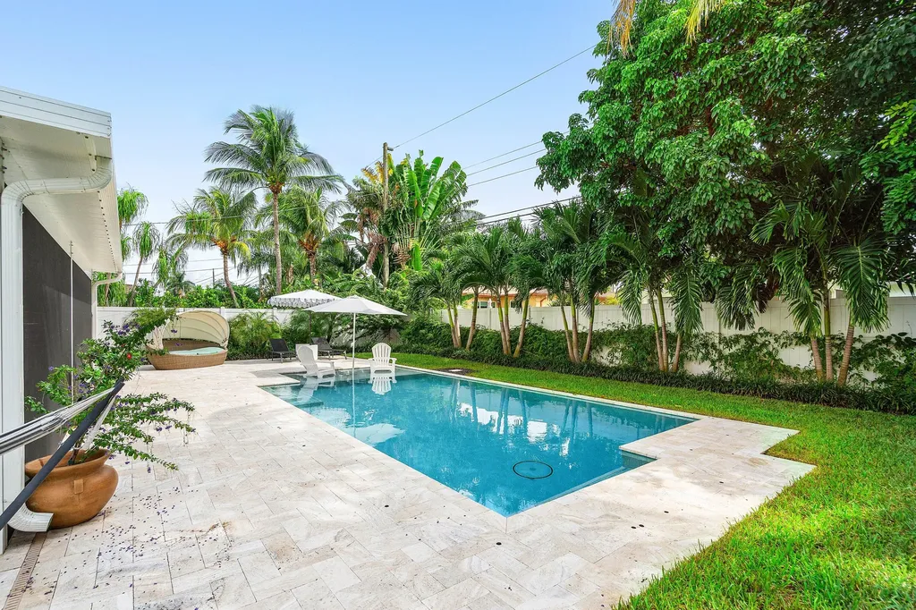 2810 SW 5th Street Boynton Beach FL 33435