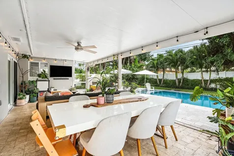 2810 SW 5th Street Boynton Beach FL 33435