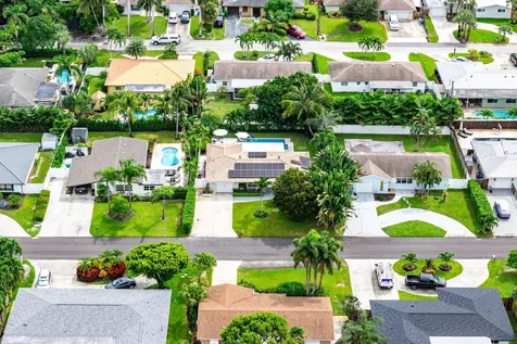2810 SW 5th Street Boynton Beach FL 33435