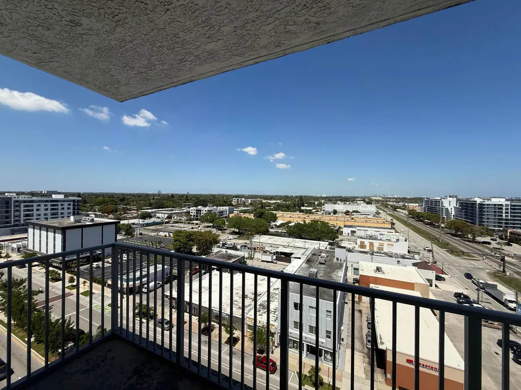 140 S Dixie Highway Hollywood FL 33020