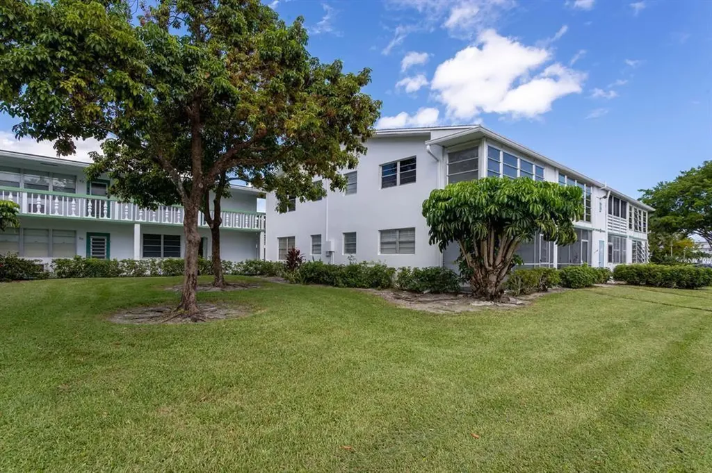 40 Prescott B Deerfield Beach FL 33442
