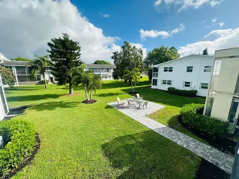 40 Prescott B Deerfield Beach FL 33442