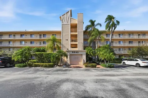6865 Huntington Lane Delray Beach FL 33446