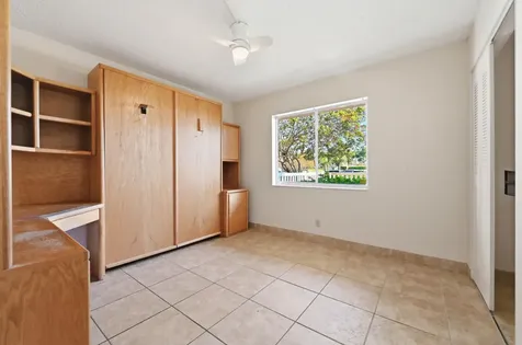 6865 Huntington Lane Delray Beach FL 33446