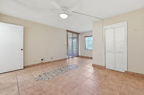 6865 Huntington Lane Delray Beach FL 33446