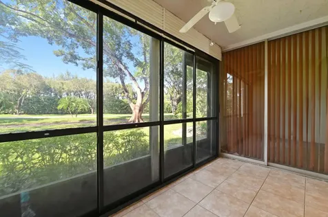 6865 Huntington Lane Delray Beach FL 33446