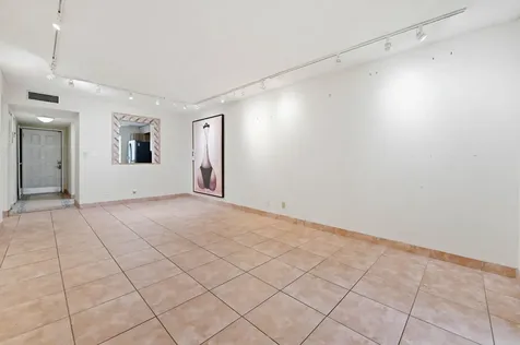 6865 Huntington Lane Delray Beach FL 33446