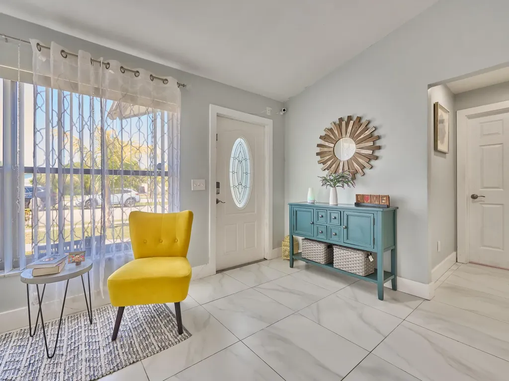 9020 SW 8th Street Boca Raton FL 33433