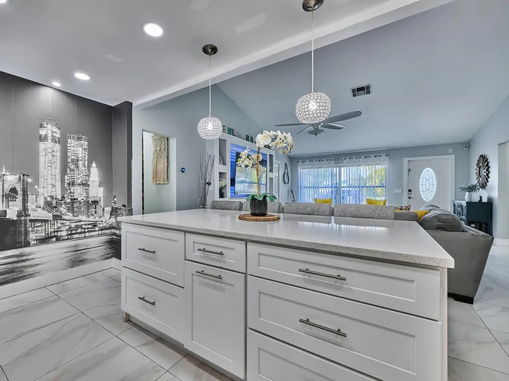 9020 SW 8th Street Boca Raton FL 33433