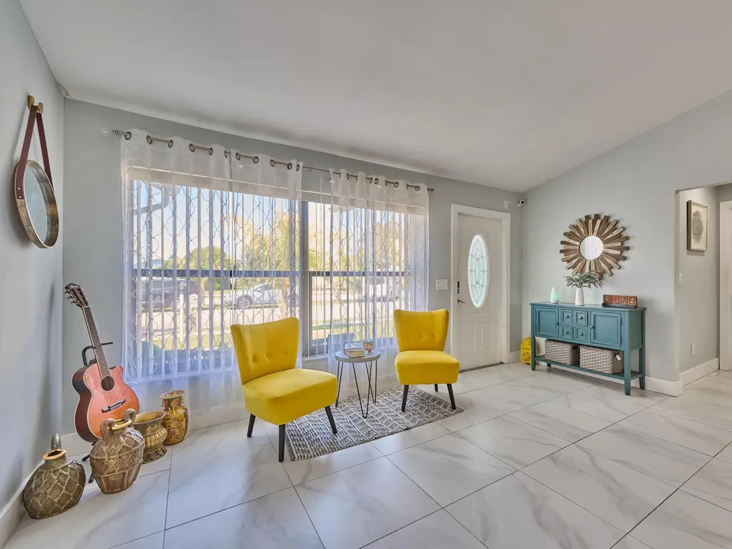 9020 SW 8th Street Boca Raton FL 33433