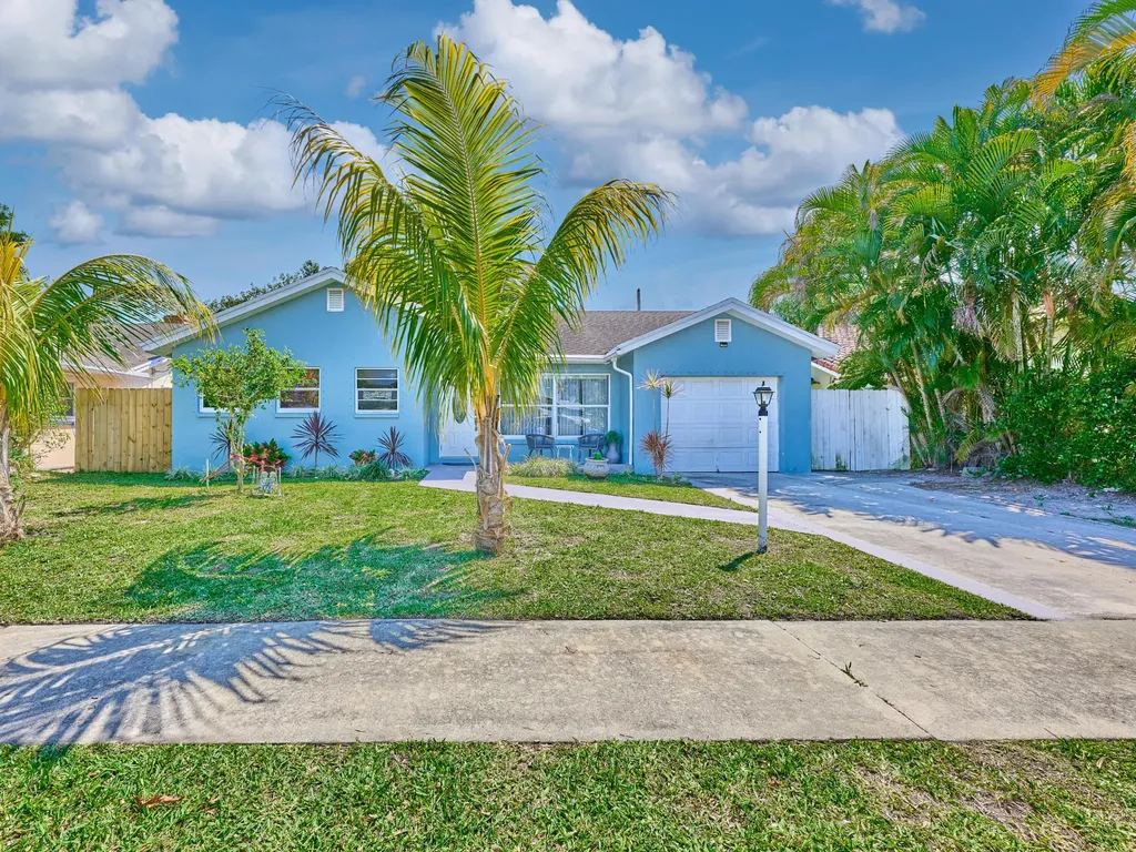 9020 SW 8th Street Boca Raton FL 33433