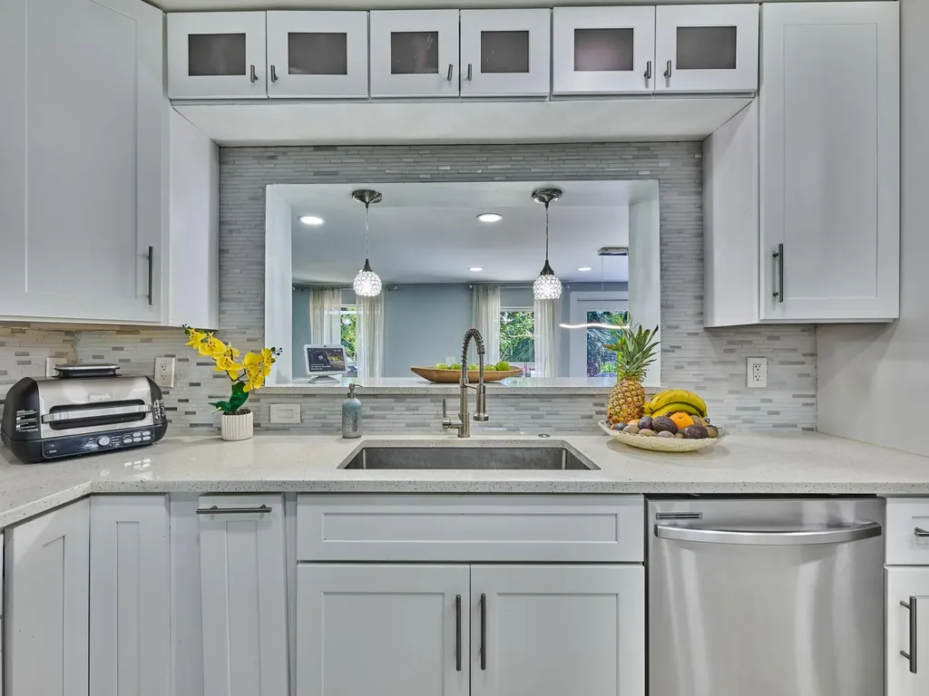 9020 SW 8th Street Boca Raton FL 33433