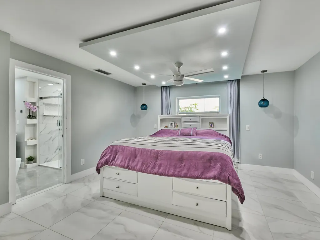 9020 SW 8th Street Boca Raton FL 33433