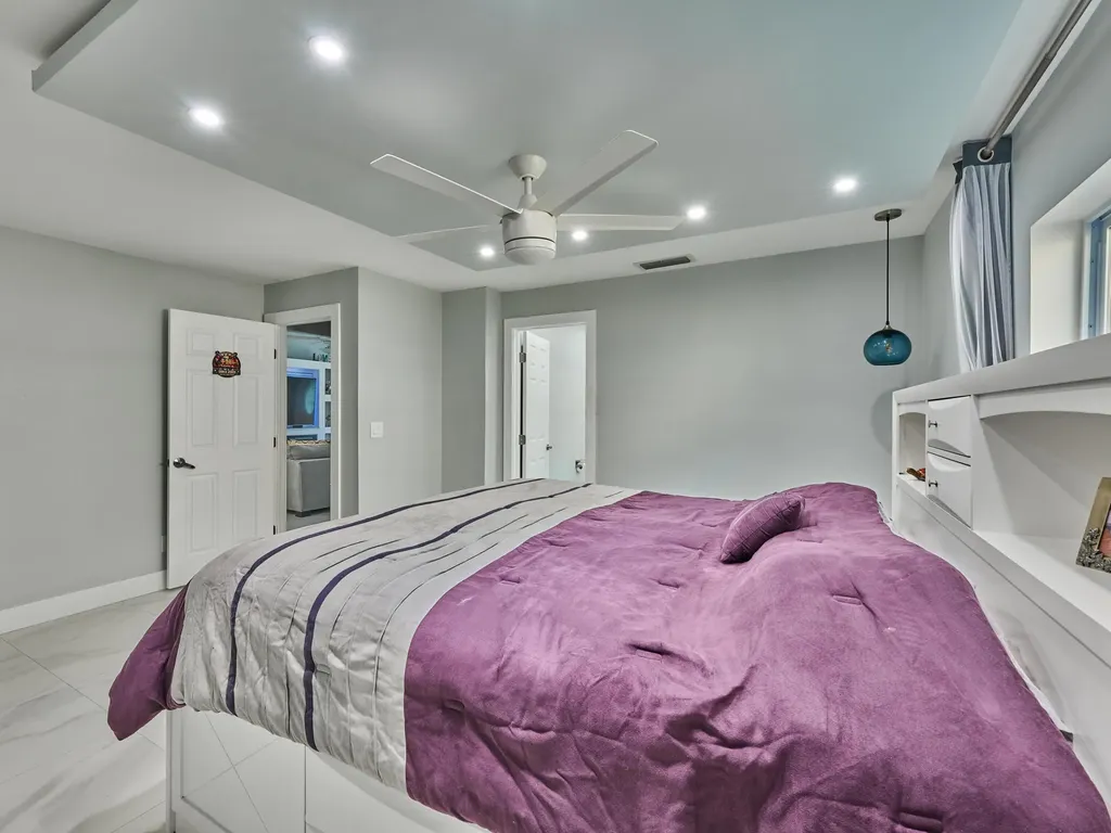 9020 SW 8th Street Boca Raton FL 33433