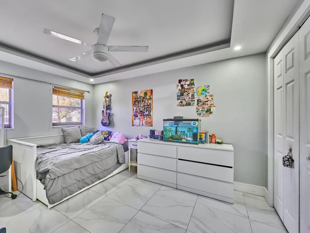 9020 SW 8th Street Boca Raton FL 33433