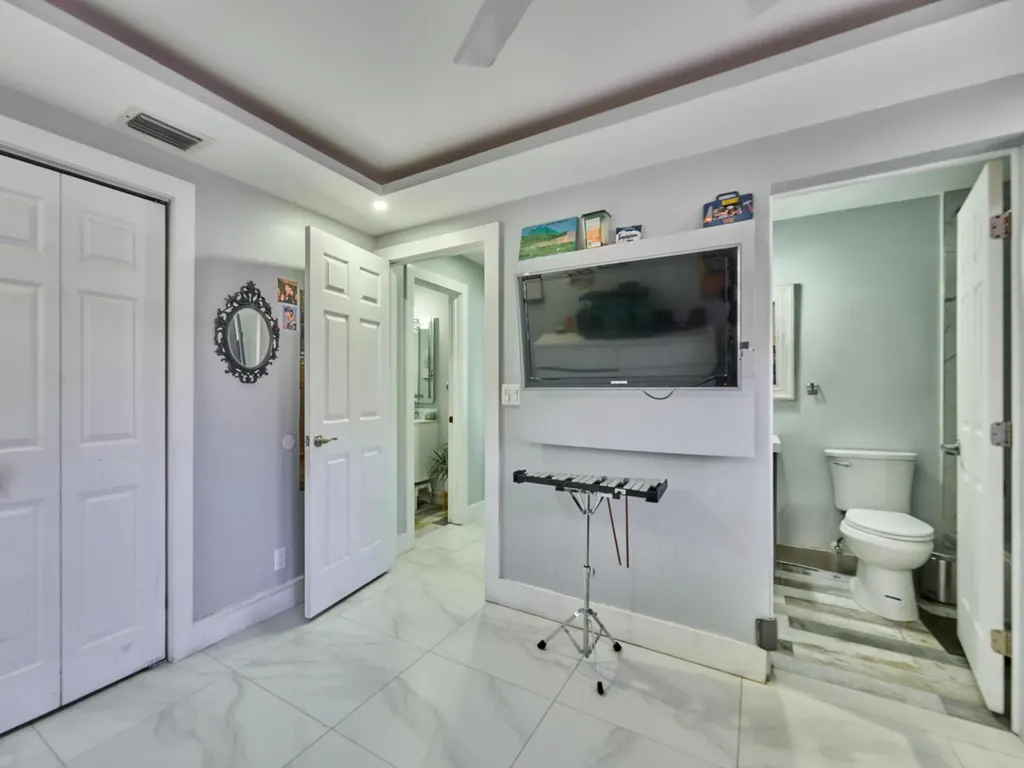 9020 SW 8th Street Boca Raton FL 33433