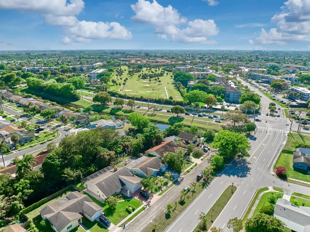 9020 SW 8th Street Boca Raton FL 33433