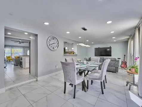 9020 SW 8th Street Boca Raton FL 33433