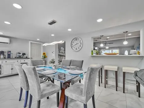 9020 SW 8th Street Boca Raton FL 33433