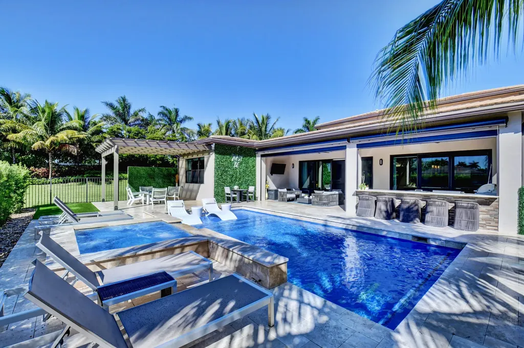 8870 Skyward Street Boca Raton FL 33496