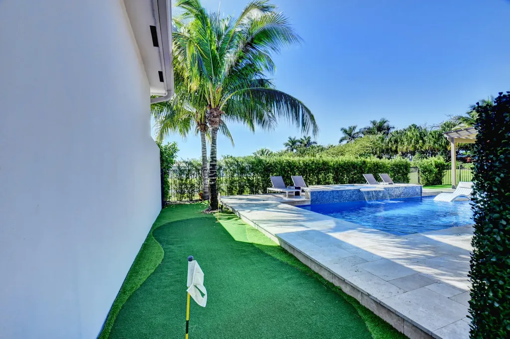 8870 Skyward Street Boca Raton FL 33496