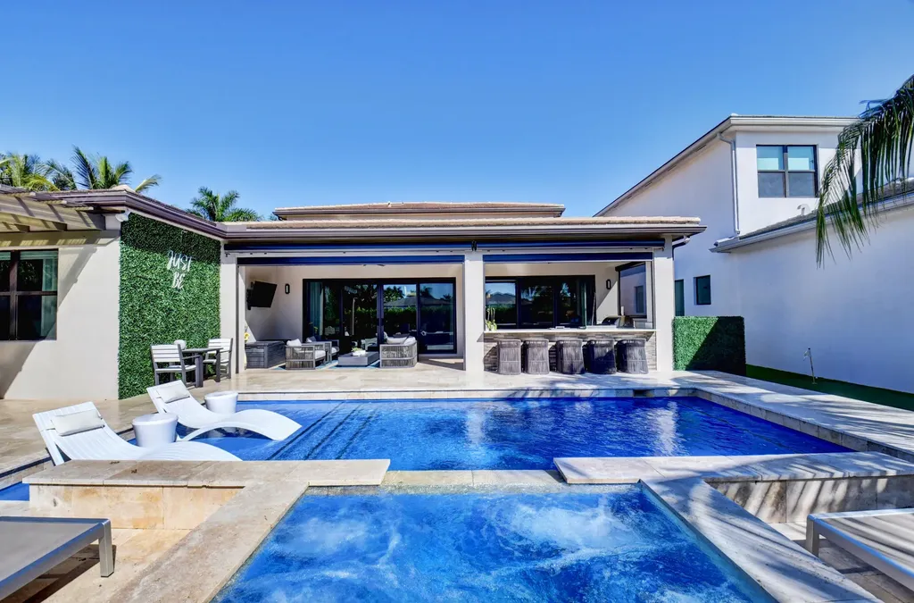 8870 Skyward Street Boca Raton FL 33496