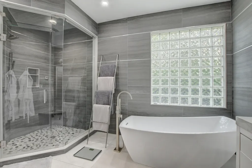 19211 N Creekshore Court Boca Raton FL 33498