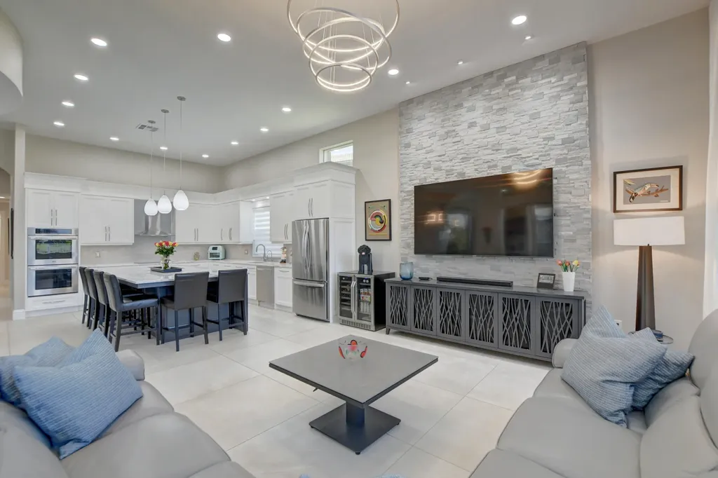19211 N Creekshore Court Boca Raton FL 33498