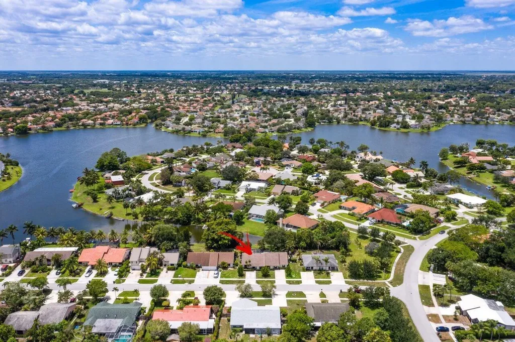 1369 Riverside Circle Wellington FL 33414