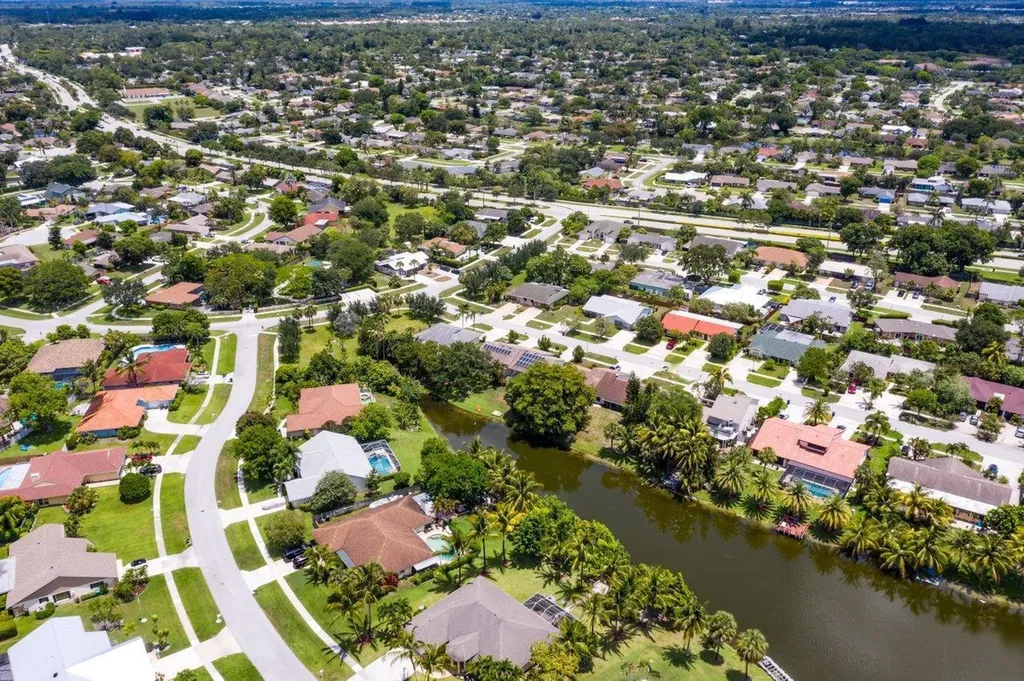 1369 Riverside Circle Wellington FL 33414
