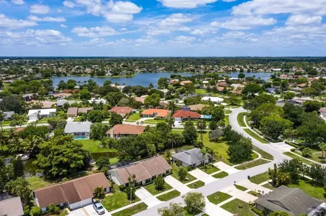 1369 Riverside Circle Wellington FL 33414