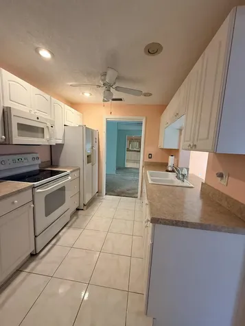 2751 NW 4th Avenue Pompano Beach FL 33064