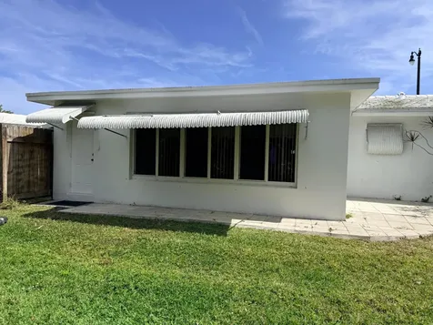 2751 NW 4th Avenue Pompano Beach FL 33064