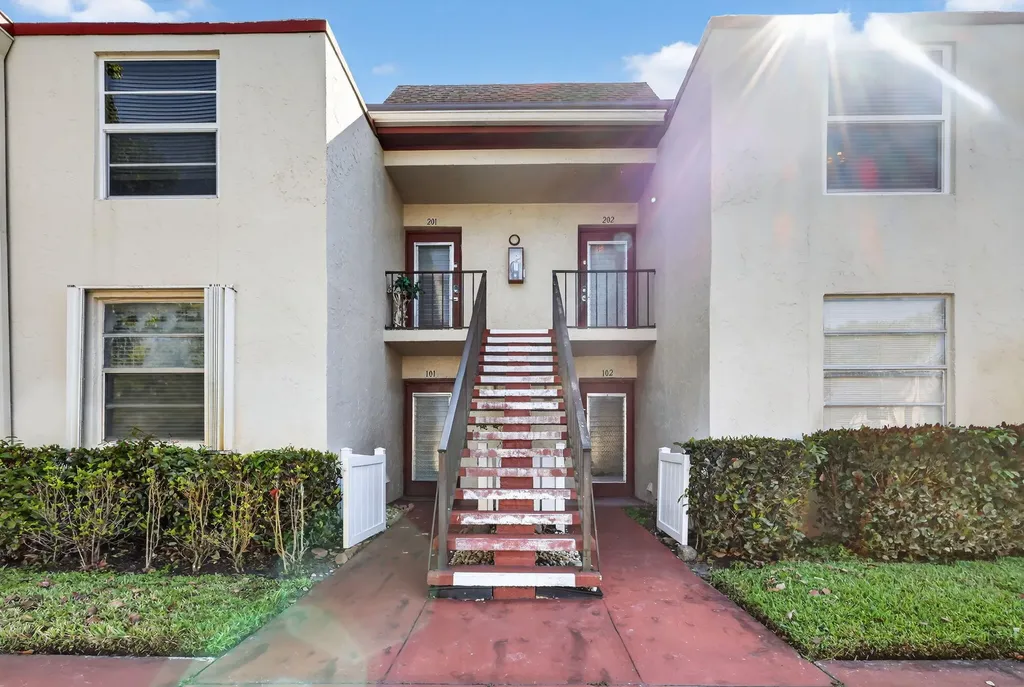 9 Willowbrook Lane Delray Beach FL 33446