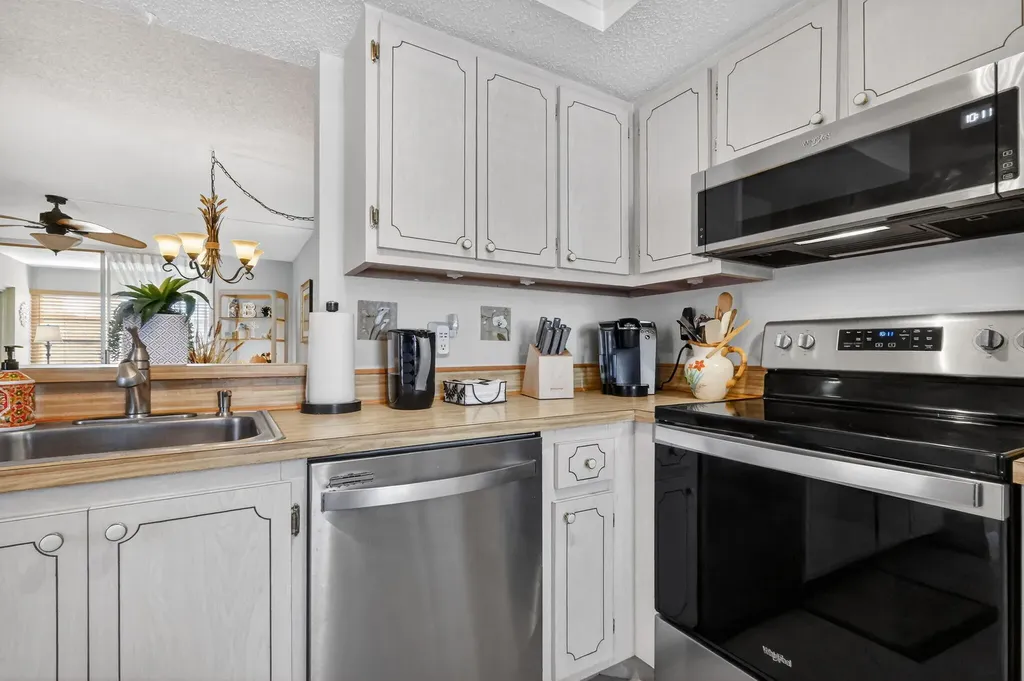 9 Willowbrook Lane Delray Beach FL 33446