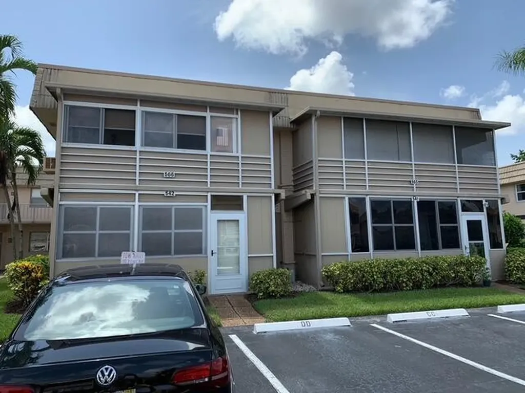 542 Monaco L Way Delray Beach FL 33446