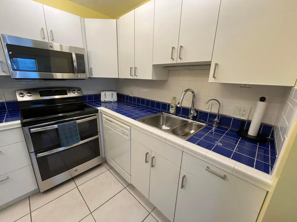 542 Monaco L Way Delray Beach FL 33446