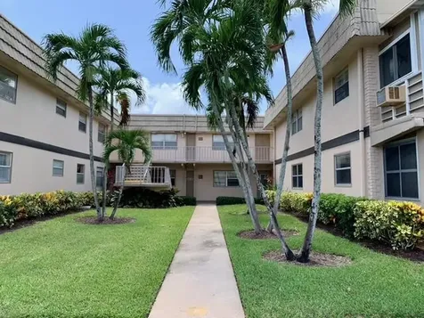 542 Monaco L Way Delray Beach FL 33446
