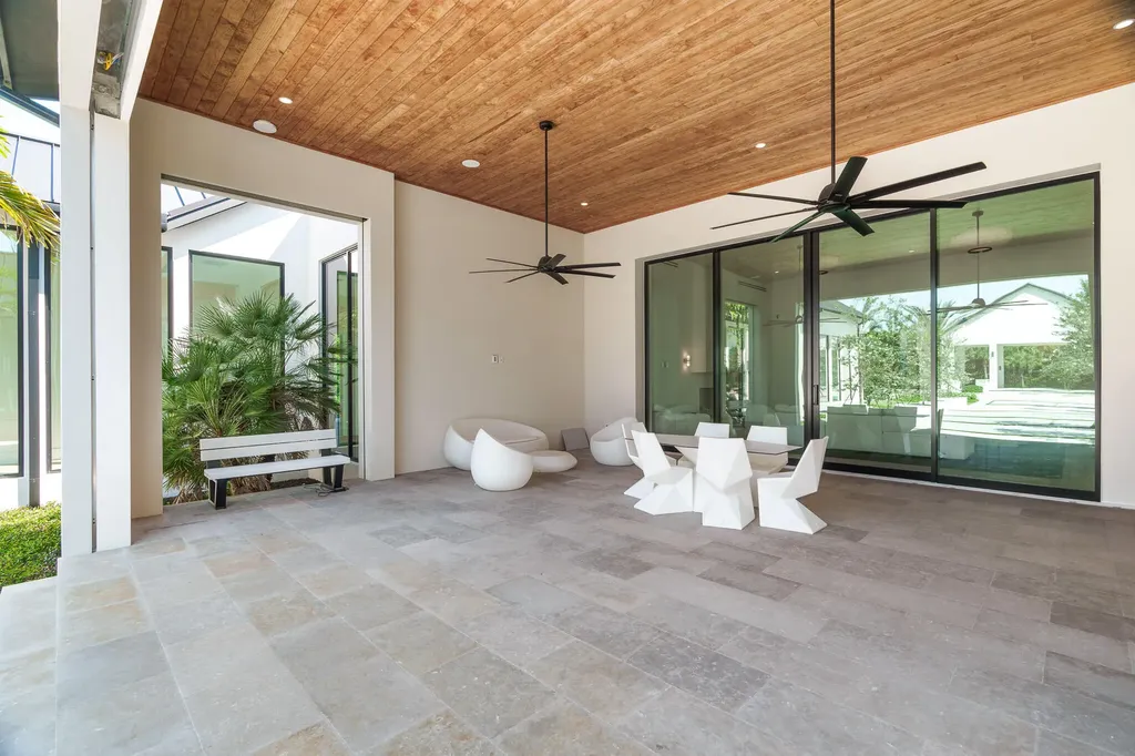 10468 El Caballo Court Delray Beach FL 33446