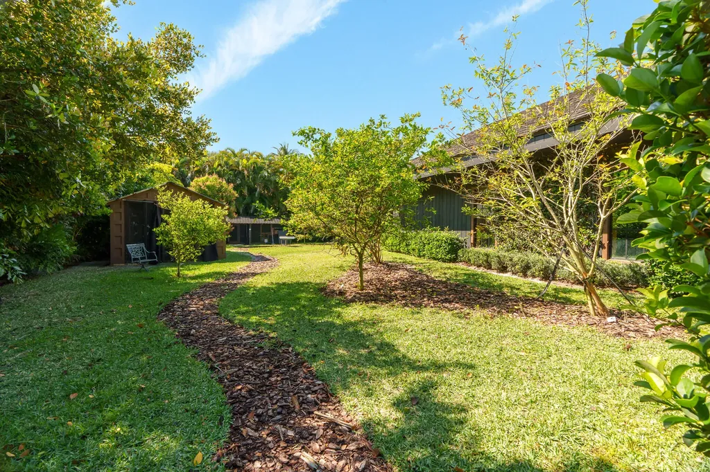 10468 El Caballo Court Delray Beach FL 33446