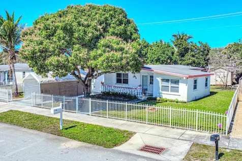 281 NE 46th Street Deerfield Beach FL 33064