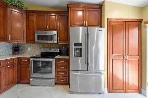 630 Sea Pine Way I Greenacres FL 33415