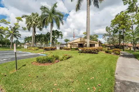 630 Sea Pine Way I Greenacres FL 33415