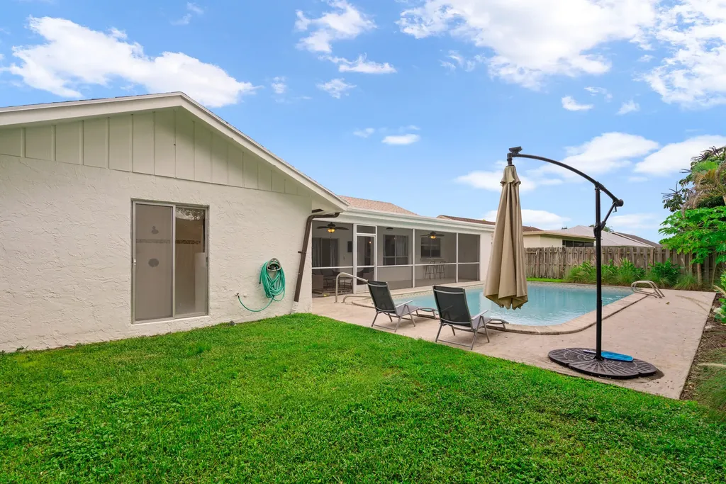 1019 Larch Way Wellington FL 33414
