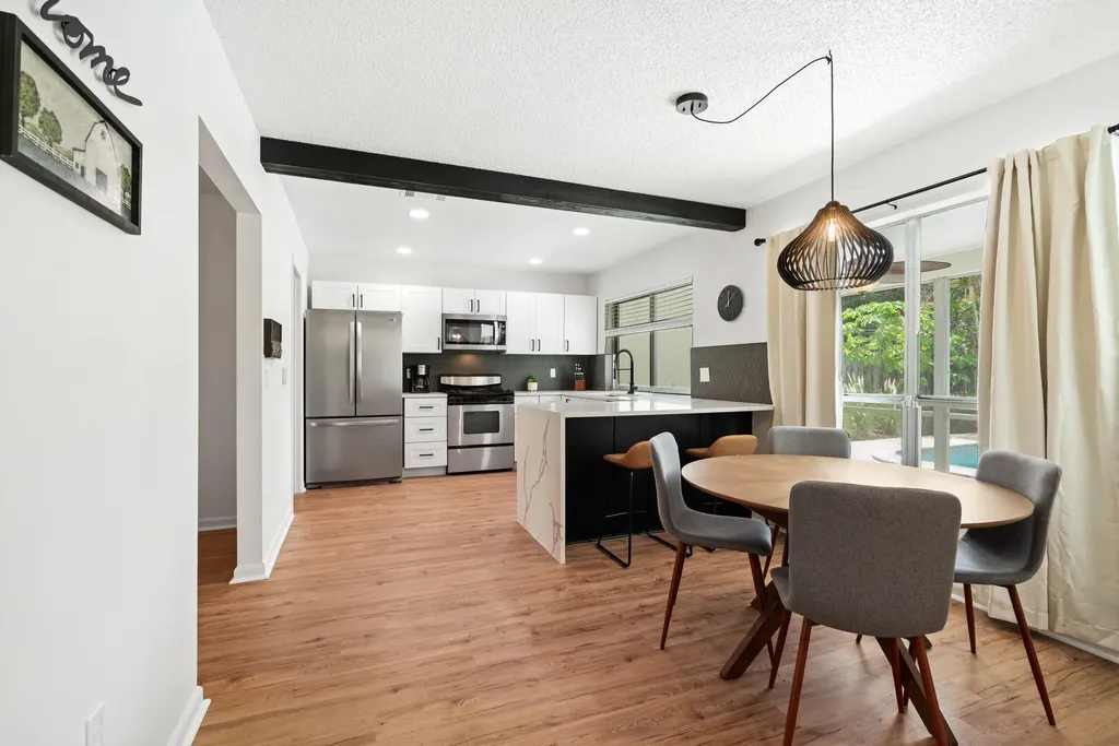 1019 Larch Way Wellington FL 33414