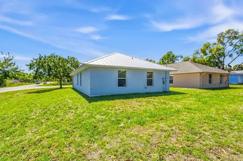 204 SW 14th Street Street SW Vero Beach FL 32962