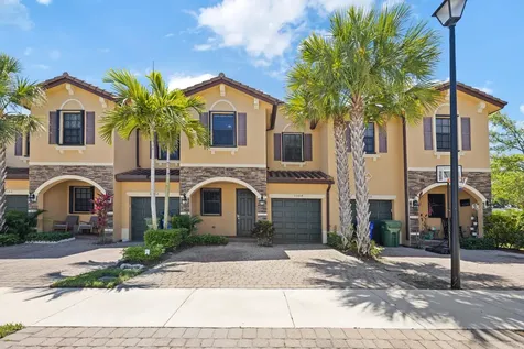 5504 NW 27th Street Margate FL 33063