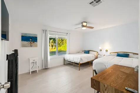 9165 SE Yacht Club Circle Hobe Sound FL 33455