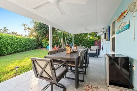 9165 SE Yacht Club Circle Hobe Sound FL 33455